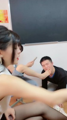 【伊晨S】剧情腿绞-麻辣女教师和校花玩哭男同学【三视角版】 bf26740 套路资料库 第7张