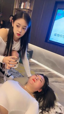 【战一柔S】KTV超精彩-10S调世界第一女M-疯狂口吐喂食 bf27378 套路资料库 第15张