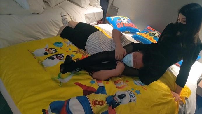 【小婉s】粉丝千里奔赴，只求绞死！黑丝腿绞窒息粉丝-HD绳艺资源网