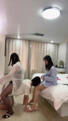 【惠娘娘&00后叶娘S】打耳光 吐口水 鞭打 踩踏（双视角）bf18232 套路资料库 第4张