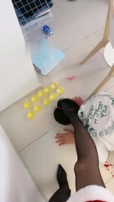 【一茶】圣诞女郎调教小奶狗 bf22263 套路资料库 第10张